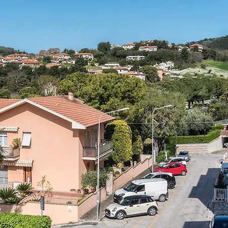 S069 - Sirolo, Quadrilocale In Centro Con Terrazzo E Garage *